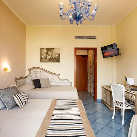 Zi' Teresa Hotel 4*