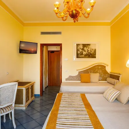 Zi' Teresa Hotel 4*