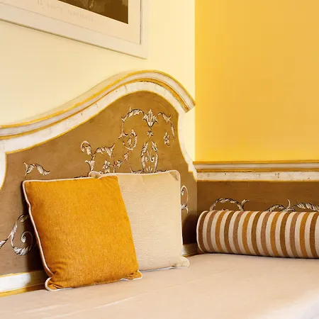 Ξενοδοχείο Zi' Teresa 4*