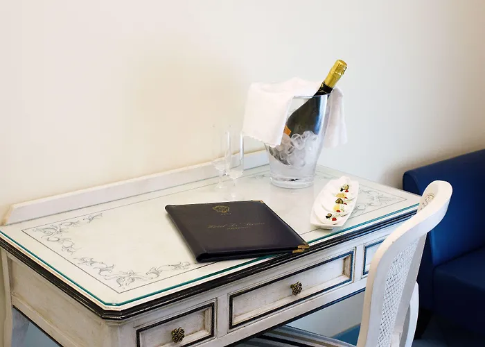 Готель Zi' Teresa 4*